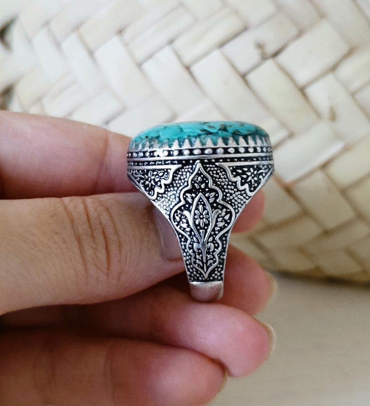 انگشتر مردانه نگین فیروزه و رزین سیاهقلم (رکاب روکش نقره) کد۰۳۱
